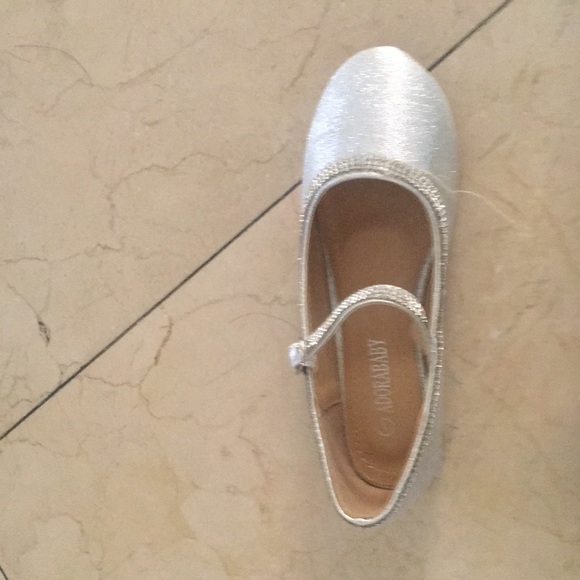 Shoes - Picture 3 of 4